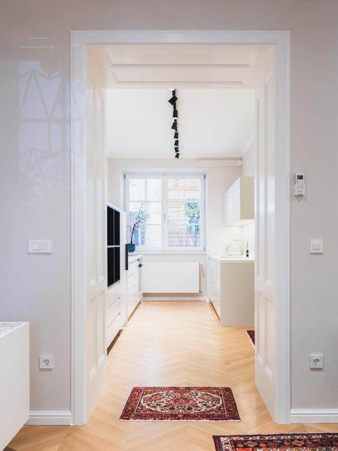 Downtown Beauty Twins Apartment ซาเกร็บ ภายนอก รูปภาพ